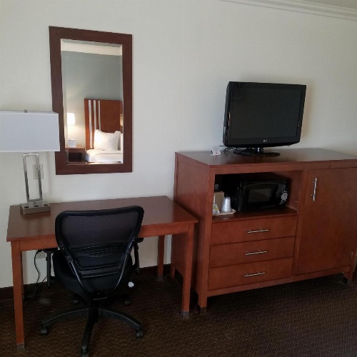 SureStay Hotel by Best Western Hollister image 12