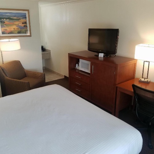 SureStay Hotel by Best Western Hollister image 17
