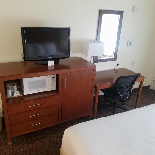 SureStay Hotel by Best Western Hollister image 19