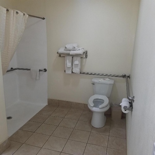 SureStay Hotel by Best Western Hollister image 2